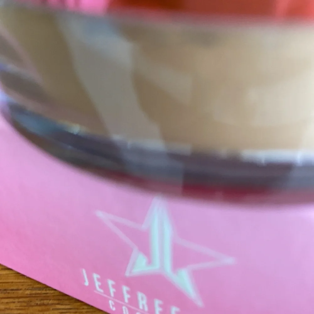 JEFFREE STAR Cosmetics Magic Star Luminous Setting Powder Caramel New